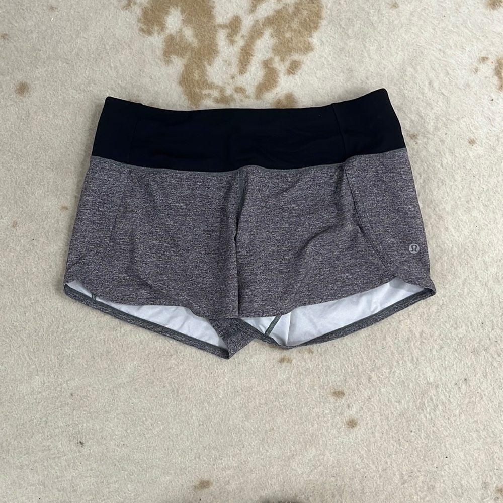 LuLuLemon gray and black shorts